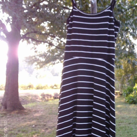 Sundress - Picture 1 of 2